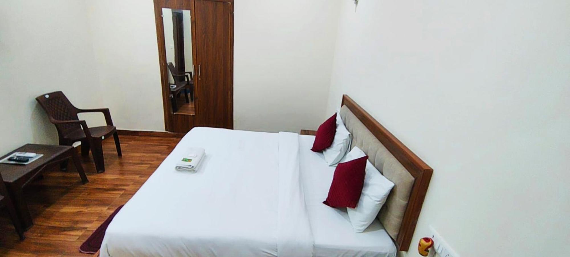 Luxury Rooms In Safdarjung Enclave Near Aiims & Safdarjung Hospital New Delhi Exterior photo